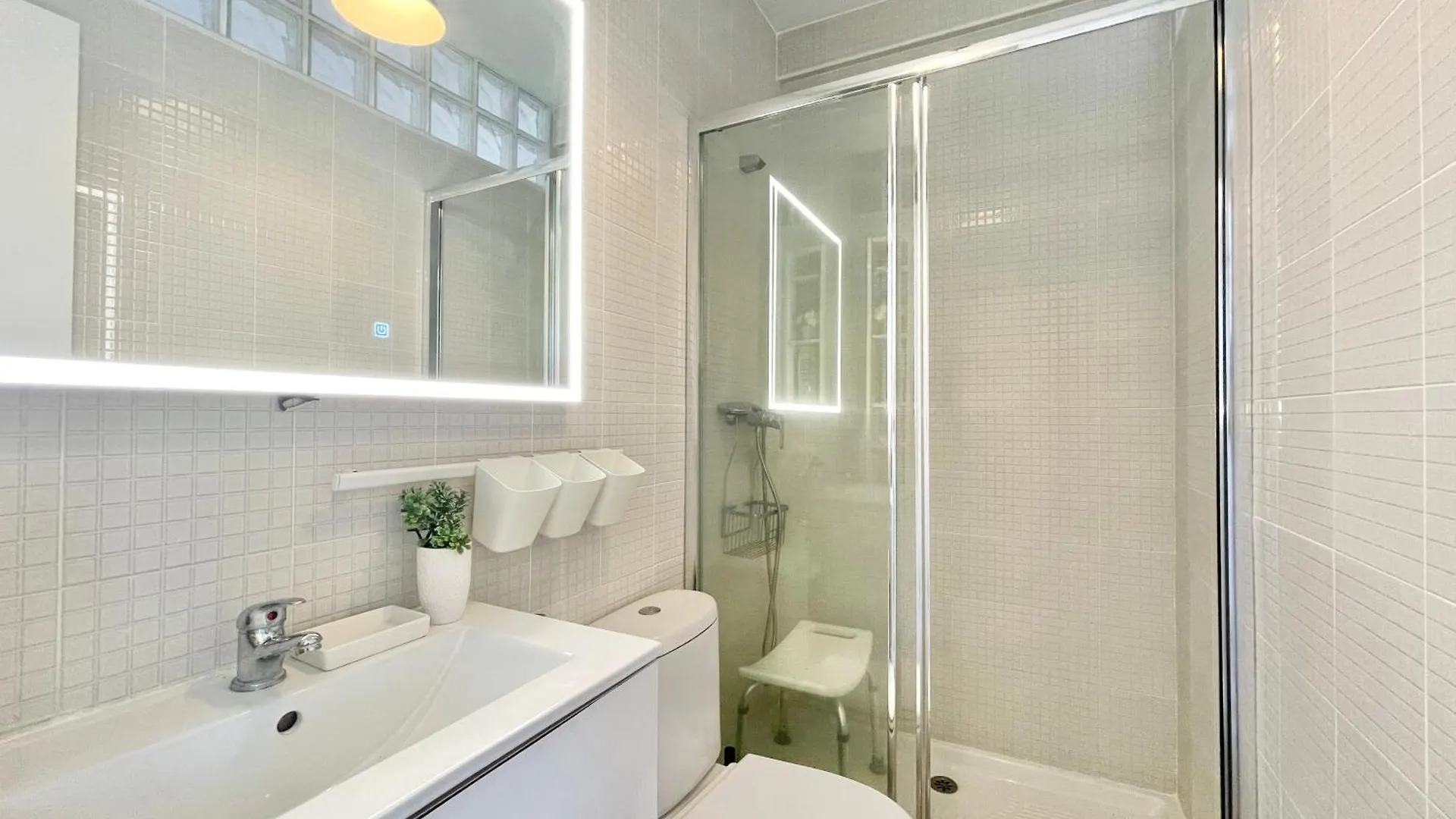 Apartment Mediterraneo Studio Front Beach - Eaw Homes Marbella