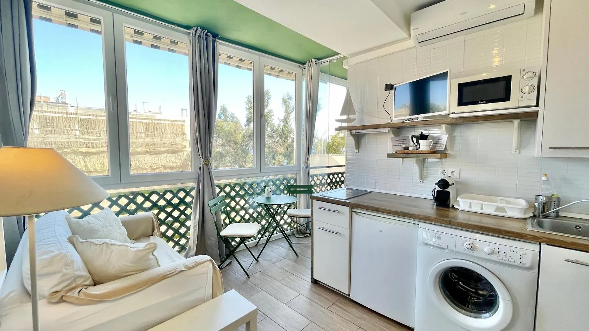 Mediterraneo Studio Front Beach - Eaw Homes Marbella